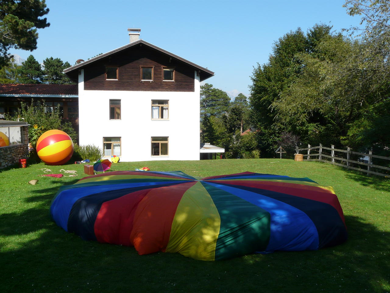Fallschirm, Jungscharhaus Mutters
